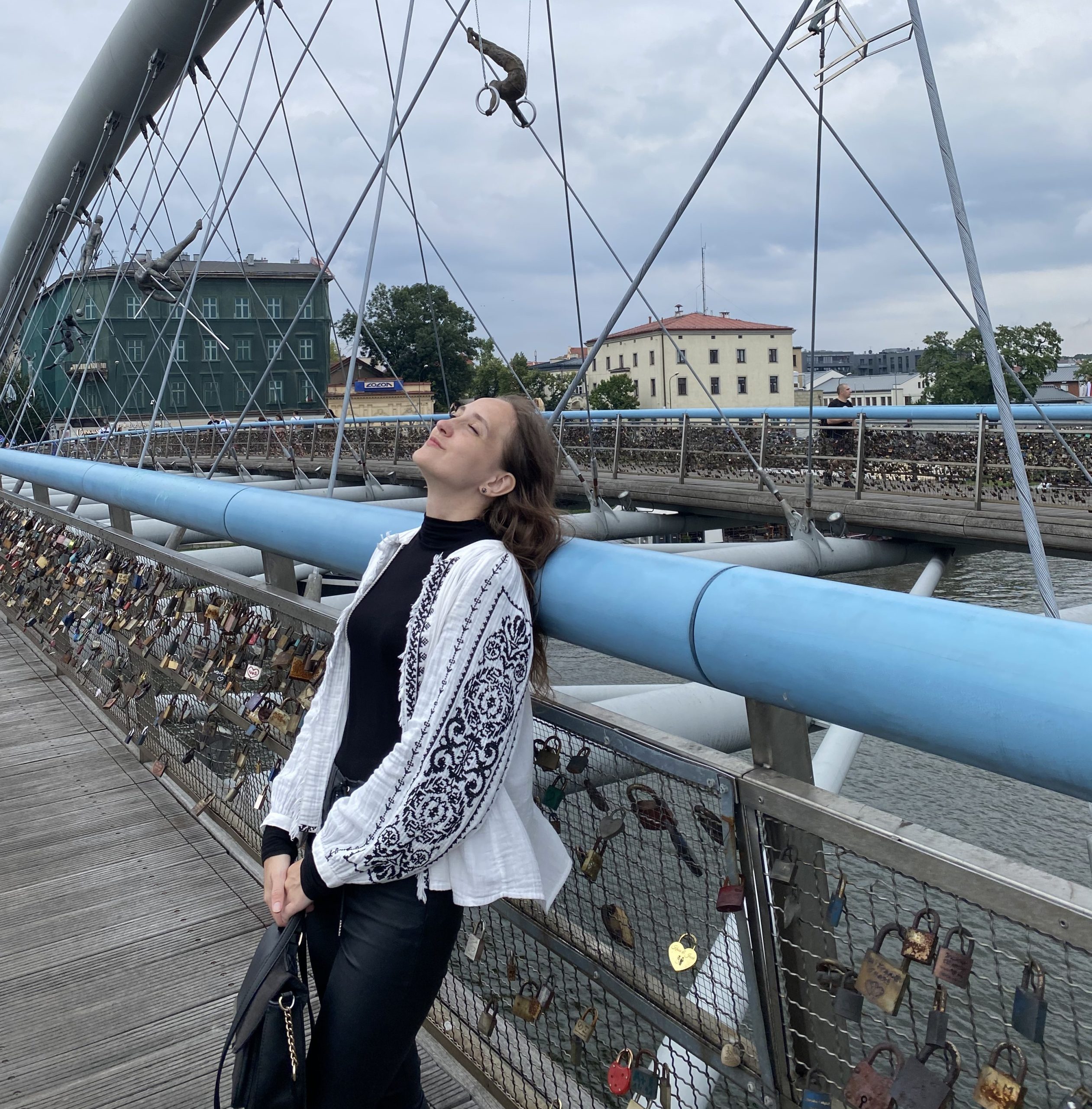 Вишиті речі з Zara
